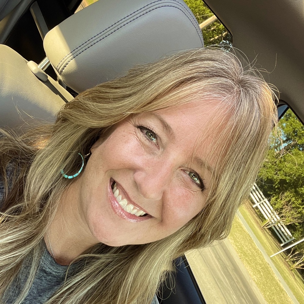 Meet your Posher, Whitney